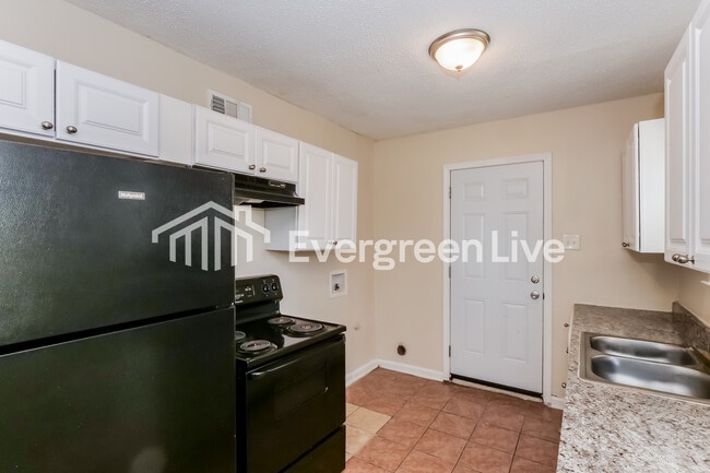 Foto del edificio - 1456 Rolling Hills Dr