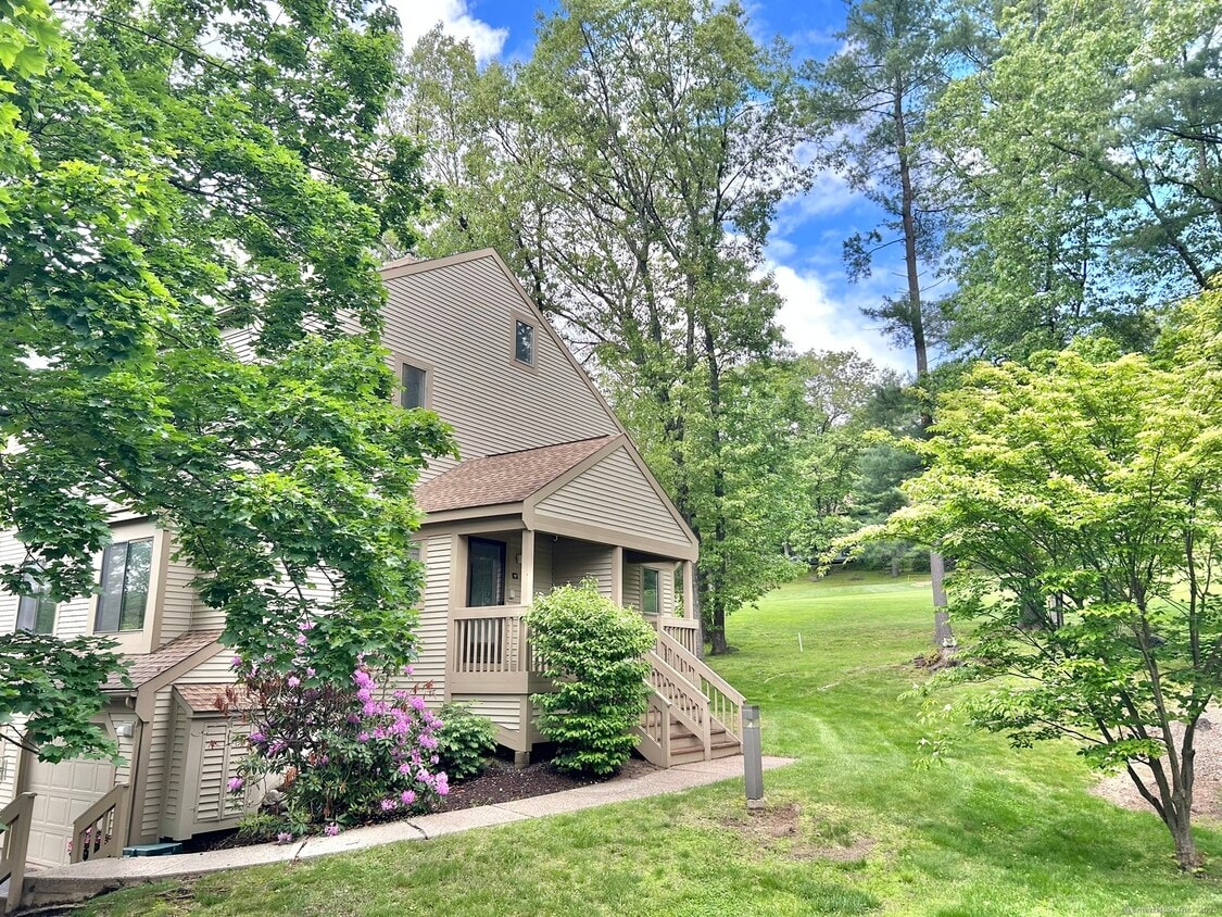 Primary Photo - 17 Ashford Dr