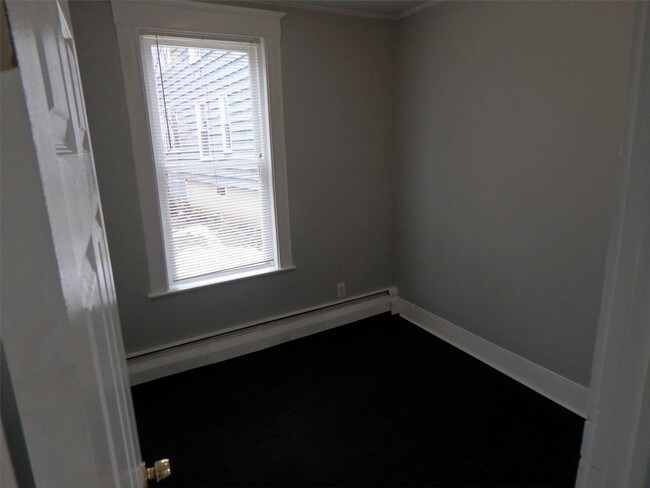 Building Photo - 2 towle Street - 4