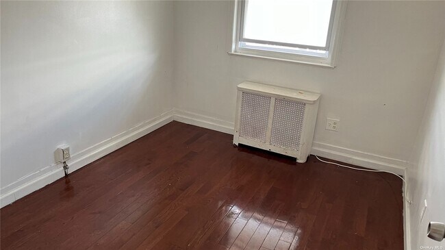 Foto del edificio - 50-31 61st St
