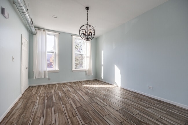 Foto del edificio - 1638 W 18th Pl
