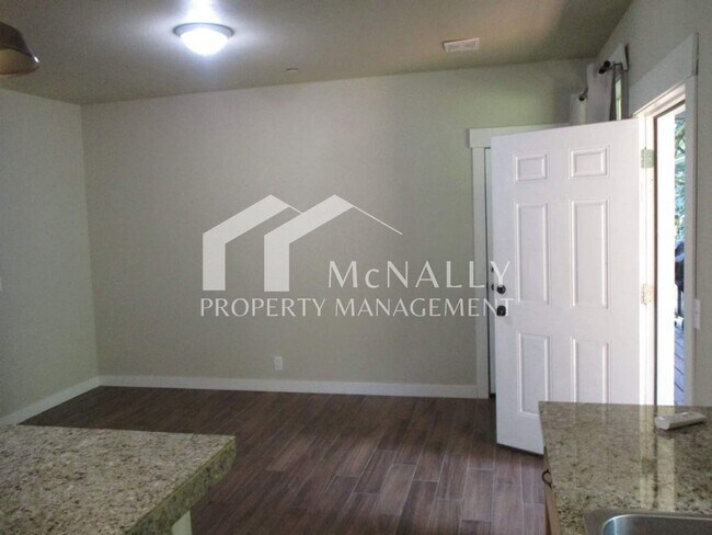 Foto del edificio - 7720 Artondale Dr NW