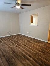 Building Photo - 225 E Craven Ave