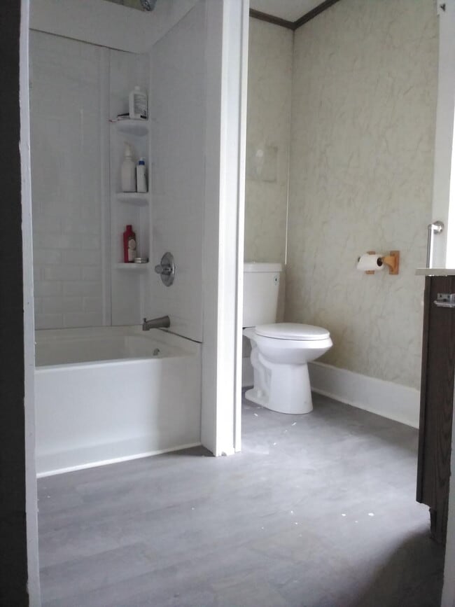 Building Photo - Discover your new home in the picturesque ...