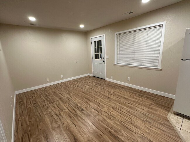 Foto del edificio - GET $500 OFF OF THE FIRST MONTHS RENT!!!