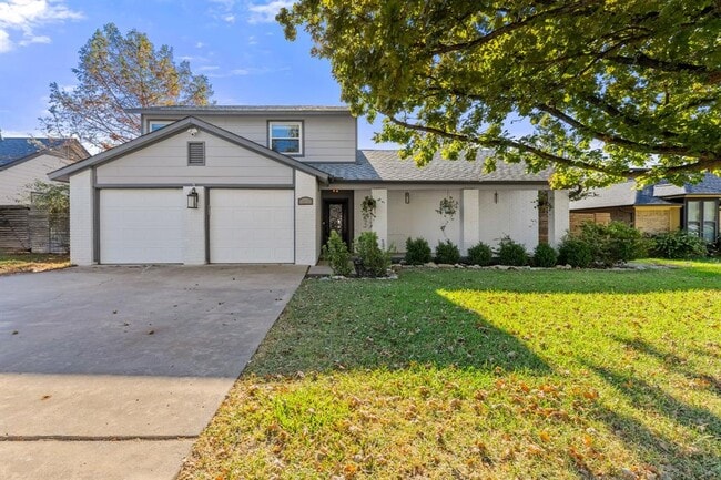 Building Photo - 1711 Foxfire Dr