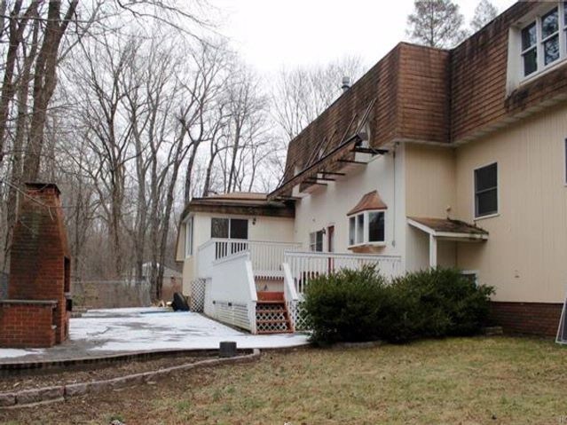 Building Photo - 111 Montebello Rd