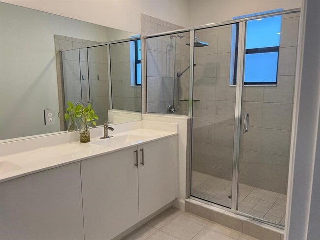 Foto del edificio - 256 SW 159th Ter