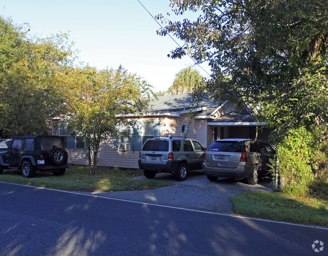 Building Photo - 318 E Ashley Ave
