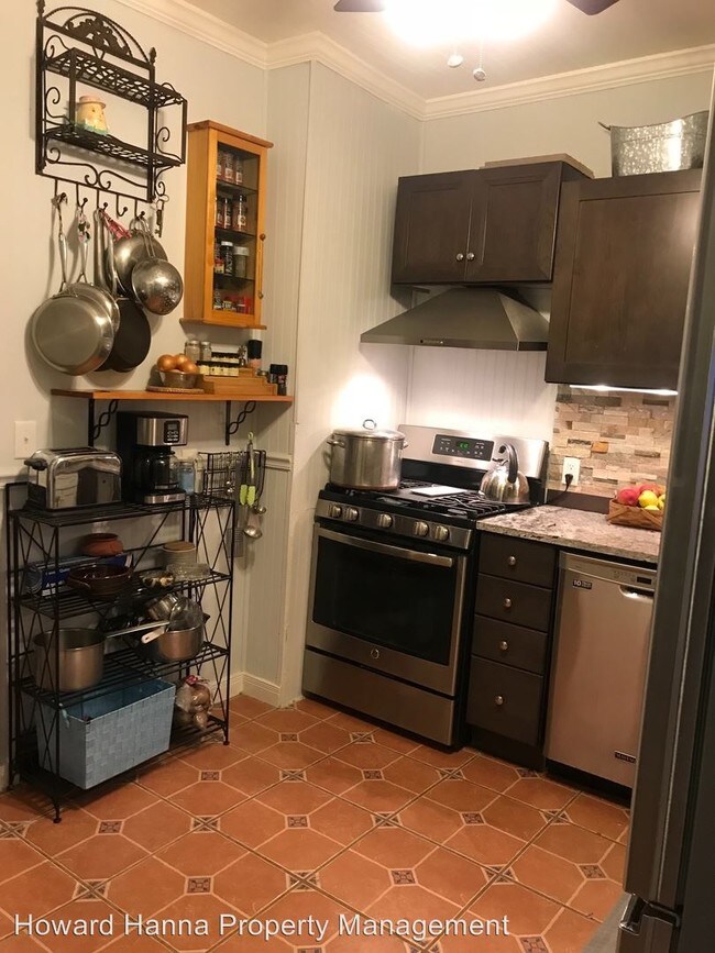 Foto del edificio - 2 br, 2 bath House - 6700 Claasen Avenue