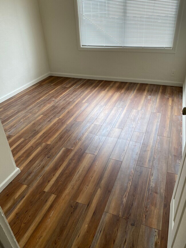 Foto del edificio - 1246 80th Ave