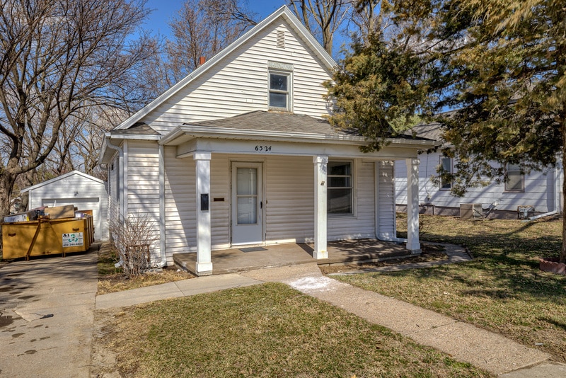 Primary Photo - 6524 Maple St