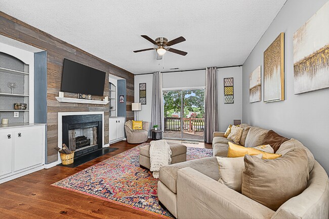 Foto del edificio - 5351 Cog Hill Ct