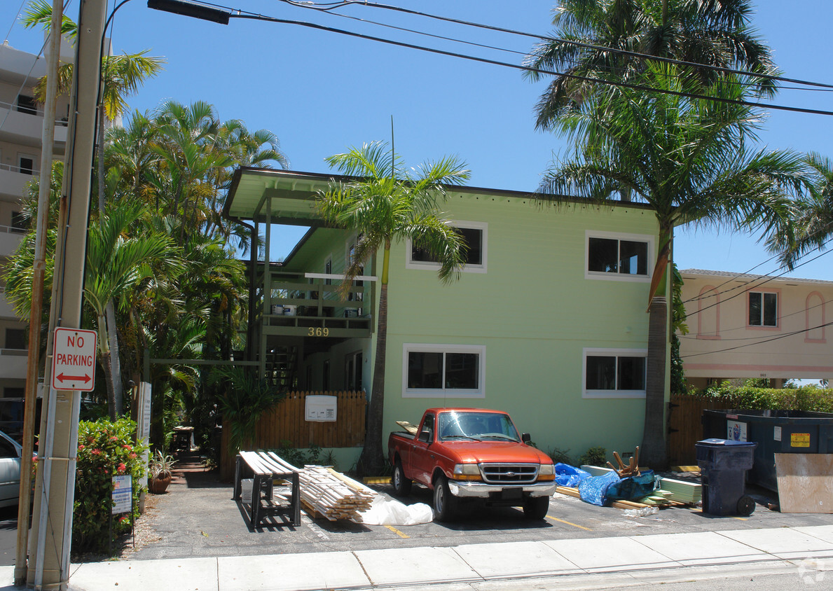 Primary Photo - Sunset Harbor Apartments