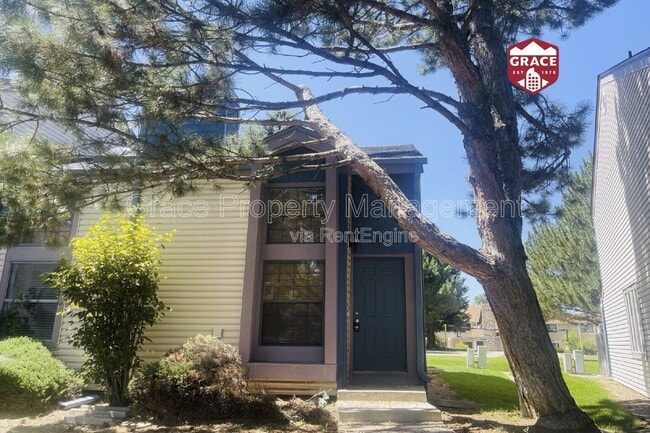 Photo - 453 S Kittredge St Townhome
