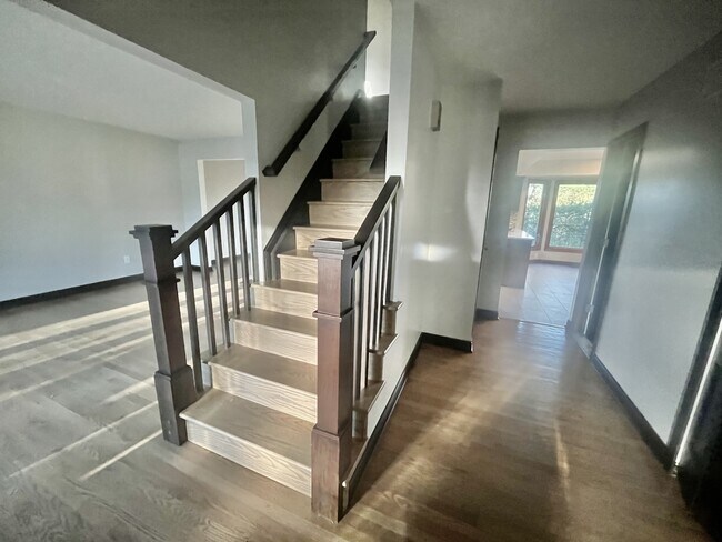 Foto del edificio - 5160 Orchard Crest