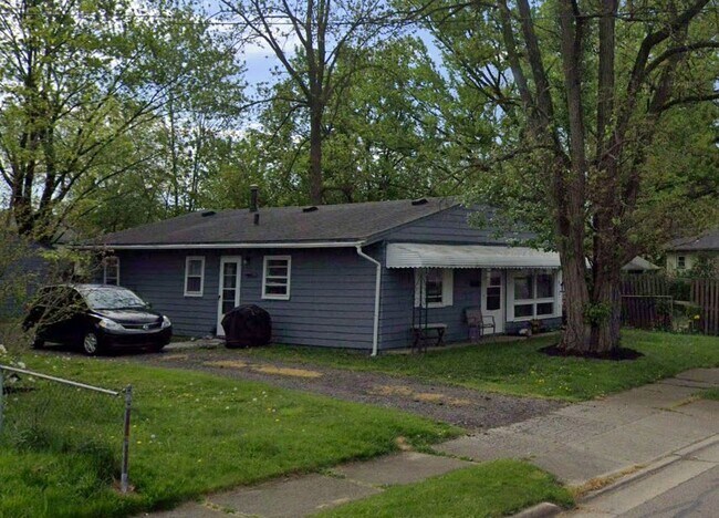 Building Photo - 905 Clement St