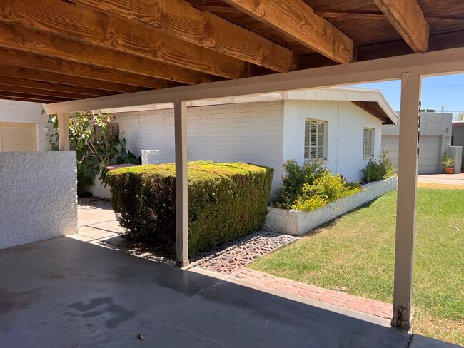 Building Photo - 2219 N 73rd Pl