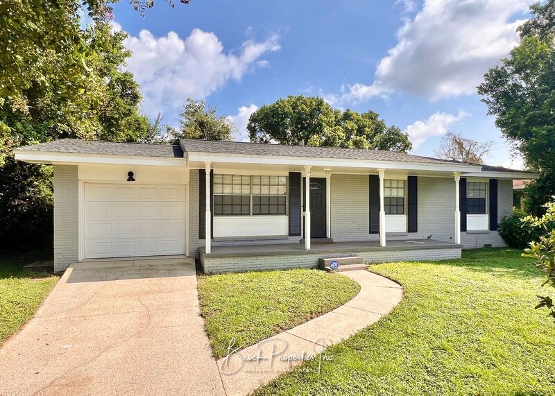 Foto principal - 2380 Lansing Dr