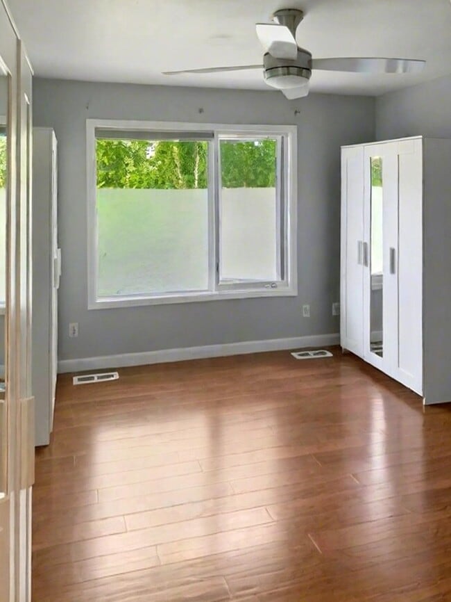 Building Photo - 7252 Foxridge Cir
