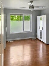 Building Photo - 7252 Foxridge Cir