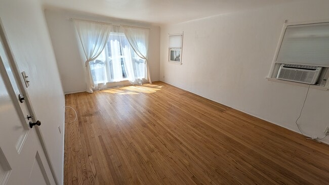 Building Photo - 150 Ximeno Ave