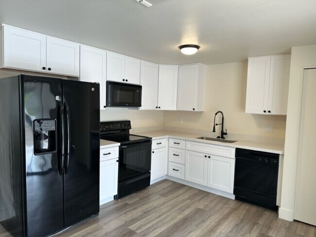 Foto del edificio - 1817 W Wood Dr