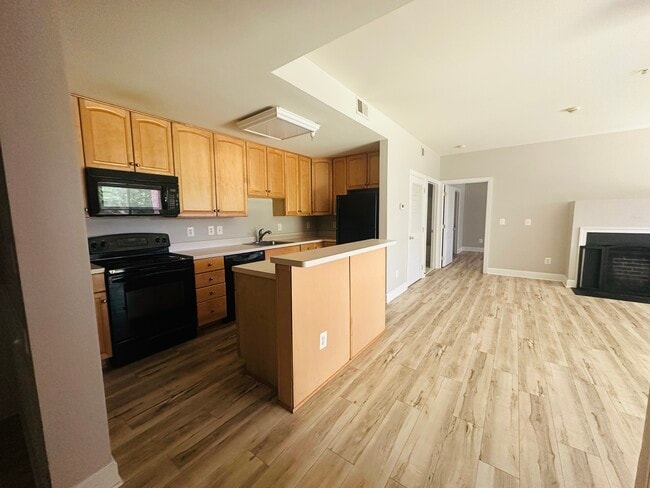 Building Photo - 10600 Provincial Dr