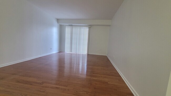 Building Photo - 1603 N Windsor Dr