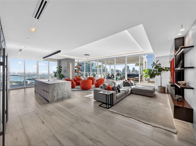Foto del edificio - 2020 N Bayshore Dr