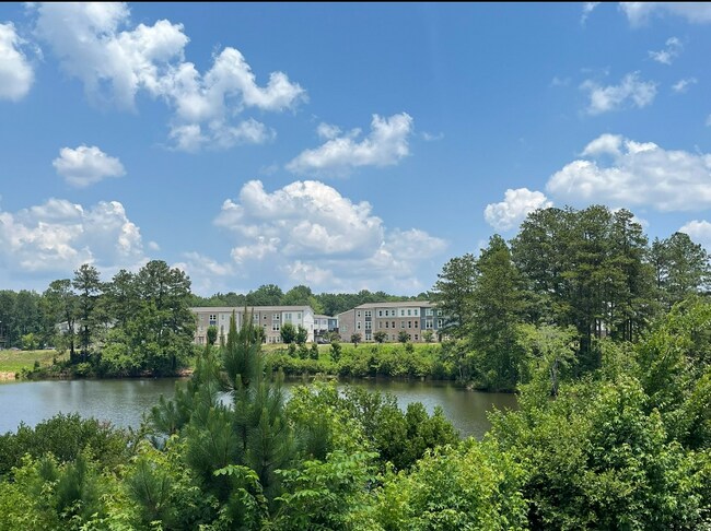 Foto del edificio - 912 Colton Dr