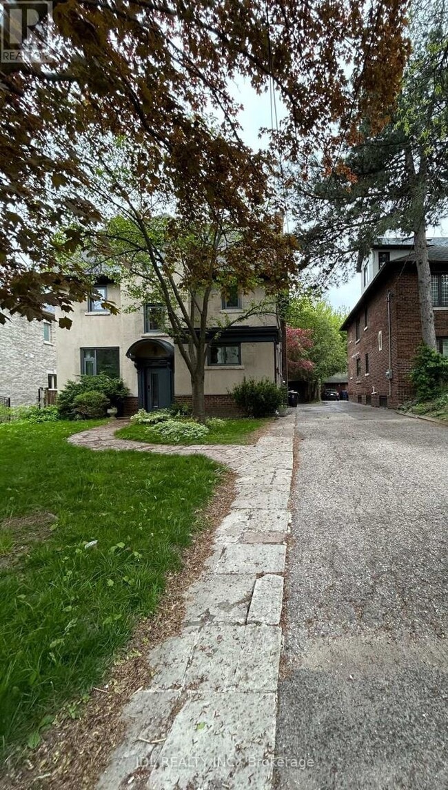 Building Photo - 19 Glengrove Ave E