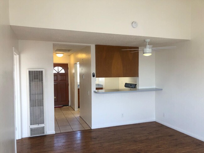Building Photo - 1622 Freeman Ave