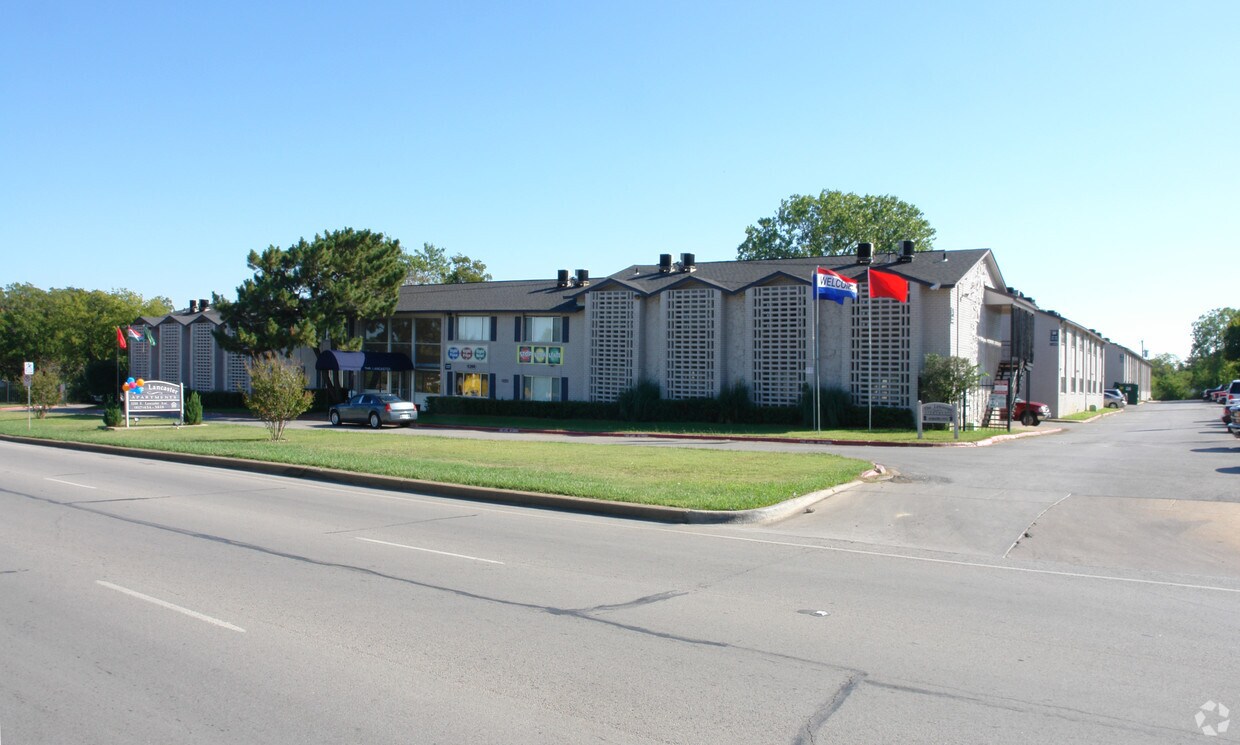 Foto principal - Lancaster Apartments