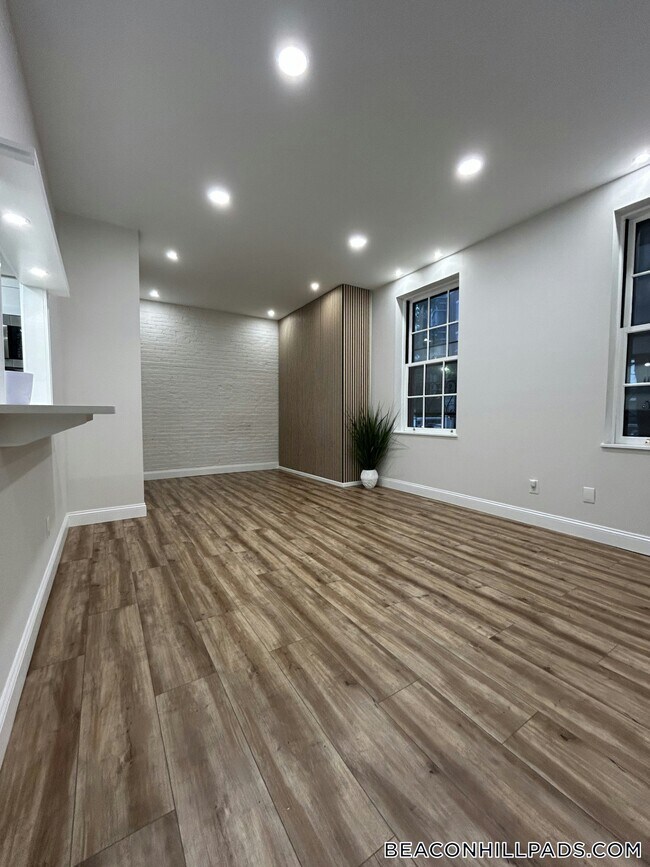 Foto del edificio - 17 Bowdoin St