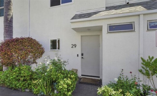 Foto del edificio - 28711 Pacific Coast Hwy