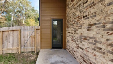 Building Photo - 2509 Appian Wy
