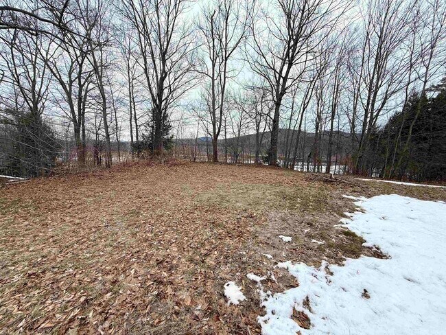 Foto del edificio - 531 Daniel Webster Hwy