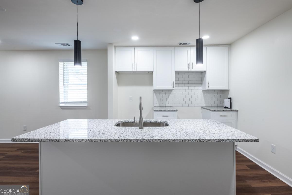 Foto principal - 450 Paines Ave NW