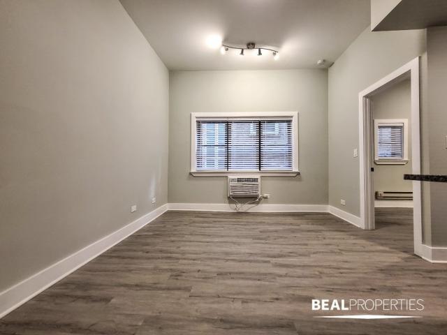 Building Photo - 1 bedroom in CHICAGO IL 60610