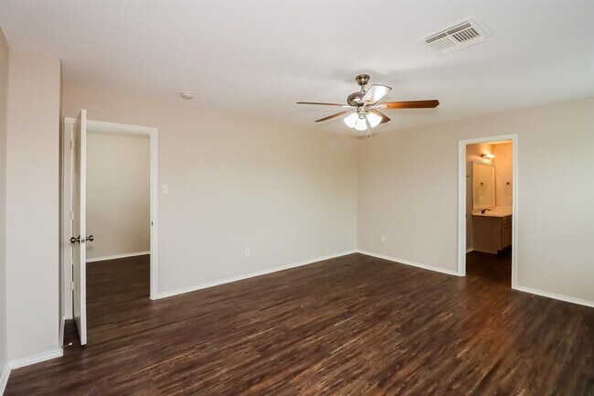 Foto del edificio - 7722 Galleon Field Ln