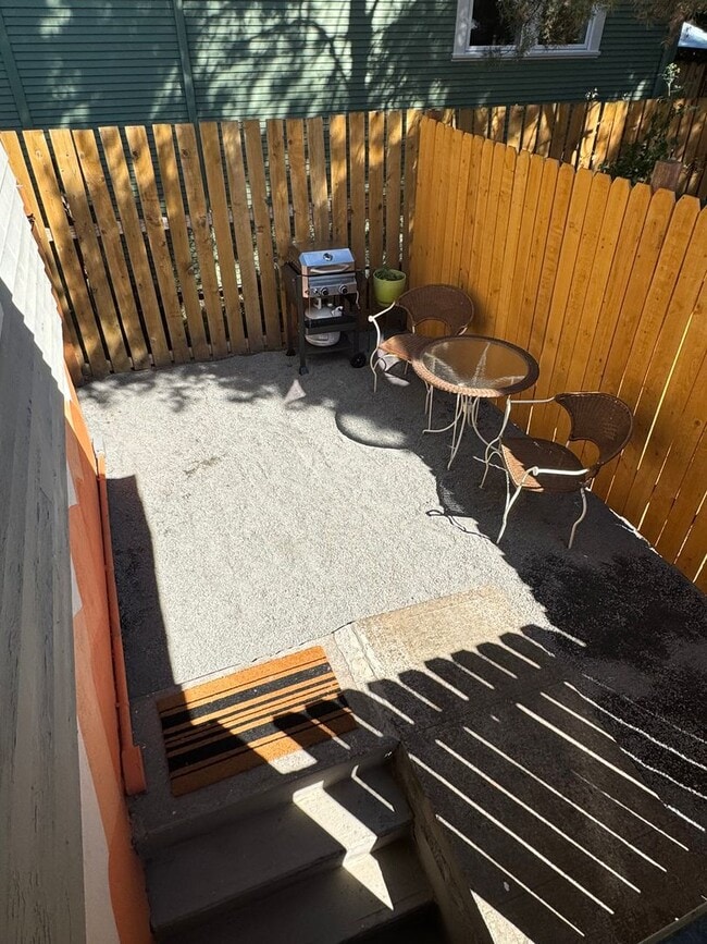 Photo - Fully Furnished 1-Bedroom Apartment – Private Entry – Sellwood