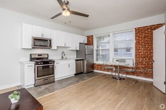 Interior Photo - 6500 Yucca Street