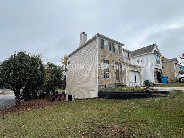 Foto del edificio - 1183 Red Oak Cove