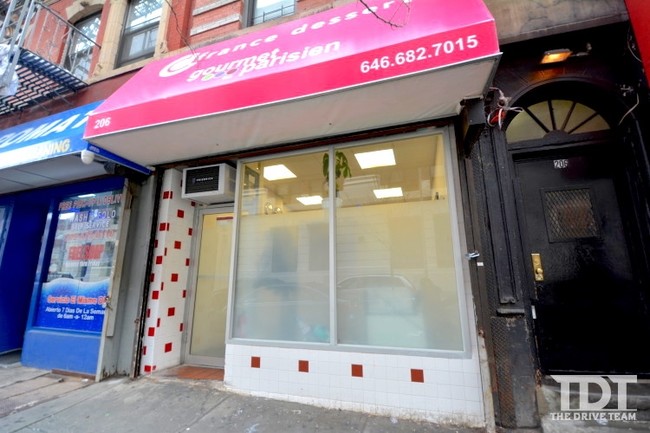 Storefront - 206-208 Rivington St