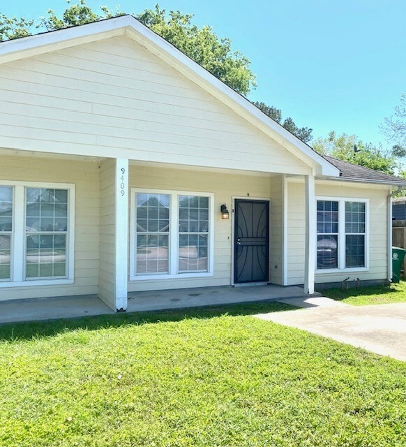 Building Photo - 9409 Dulcimer St