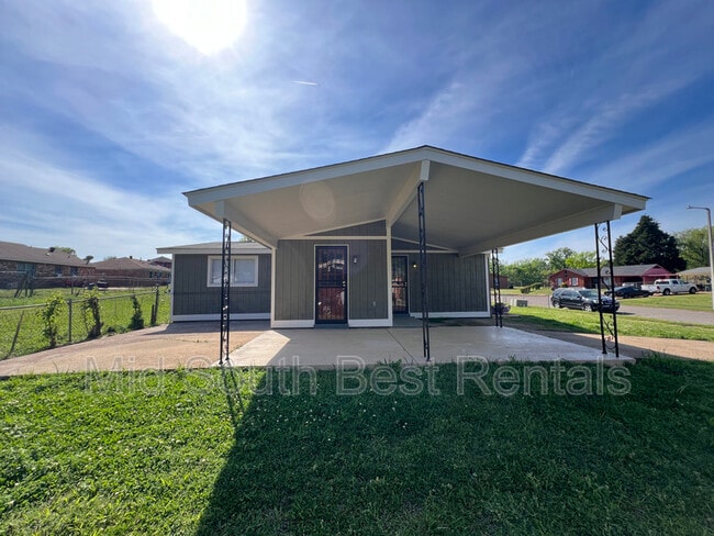 Foto del edificio - 481 Tuton Cove