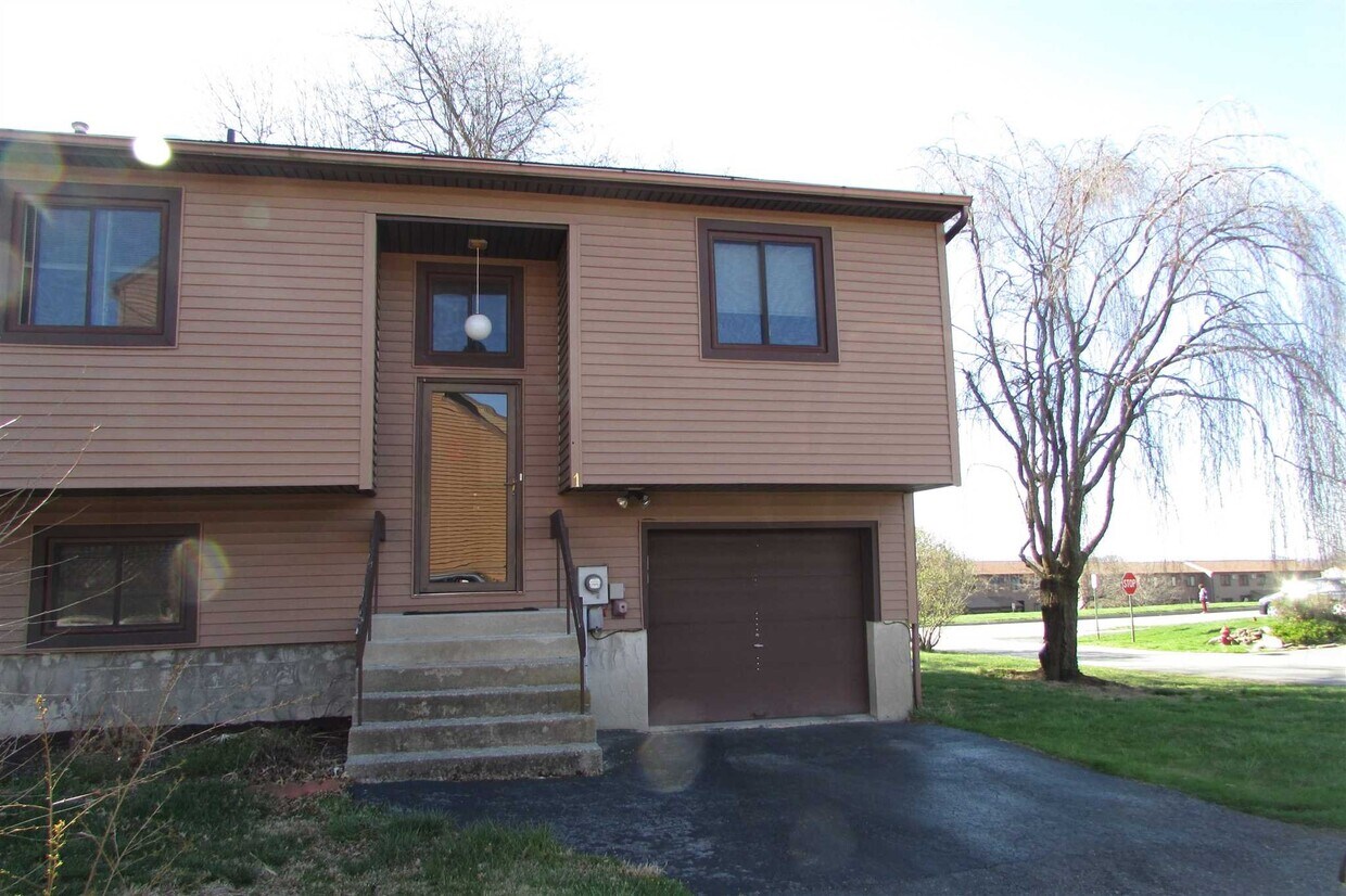 1 Walnut Ct, Fishkill, NY 12524 Townhome Rentals in Fishkill NY