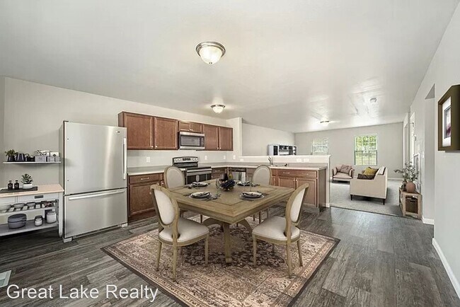 Building Photo - 4 br, 2.5 bath House - 342 White Pine Court