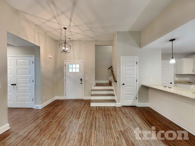Foto del edificio - 223 Fieldstone Ln